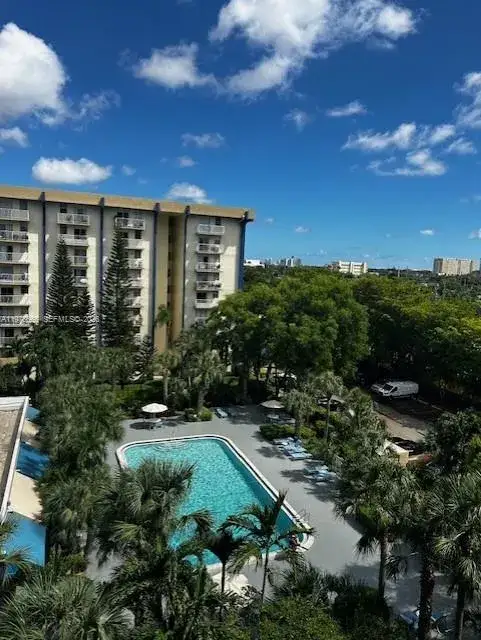 1 bedroom 1 bath Residential for sale at 801 NW 47th Ave # 717W, Miami FL 33126