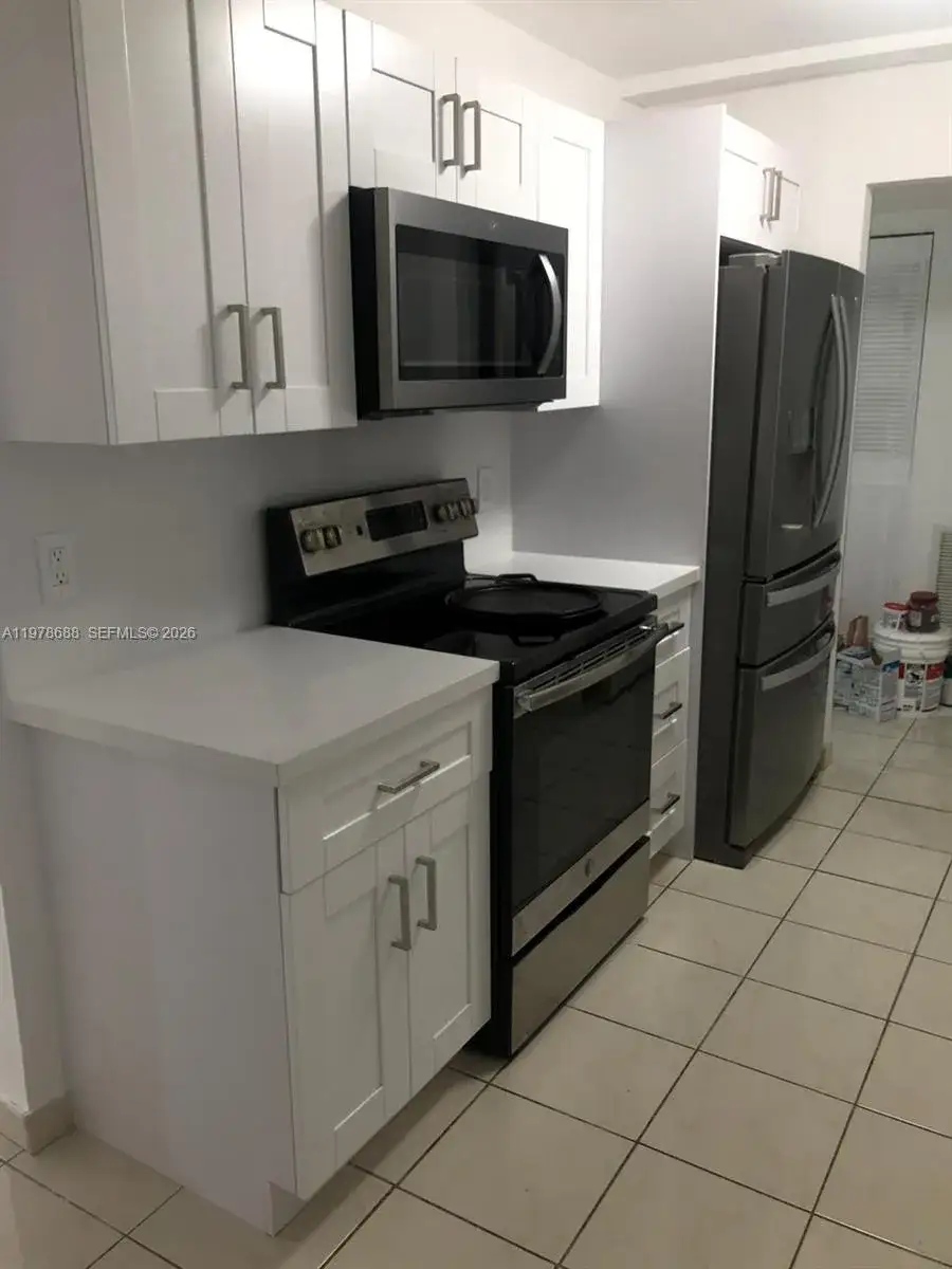2 bedroom 2 bath Residential for sale at 1200 NE Miami Gardens Dr # 820W, Miami FL 33179