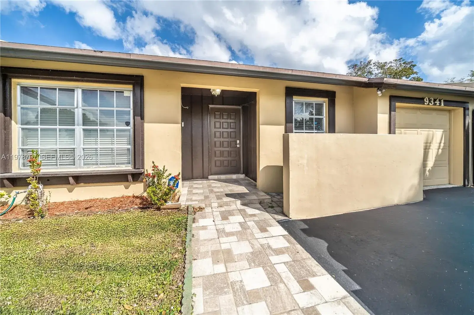 2 bedroom 2 bath Residential for sale at 9341 E Fern Ln, Miramar FL 33025