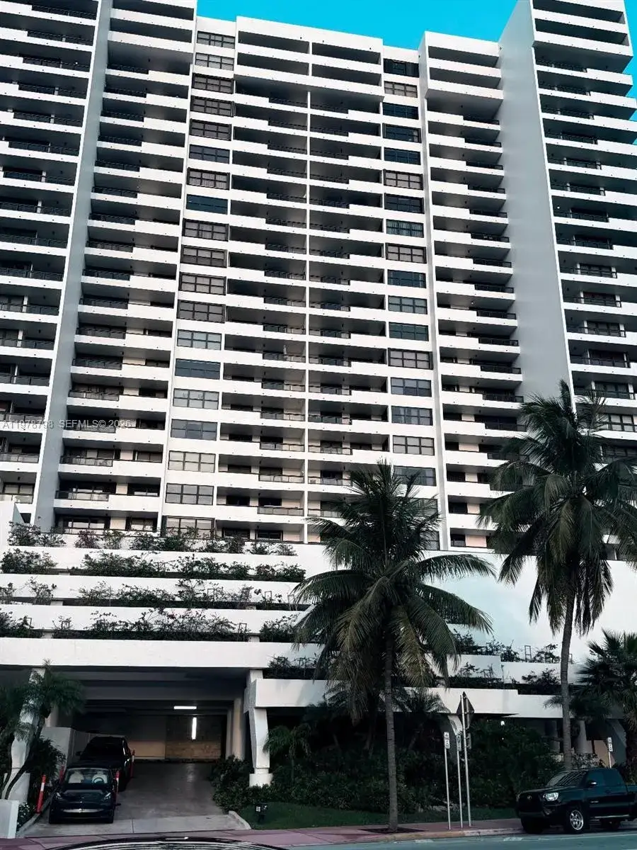 2 bedroom 2 bath Residential for sale at 2555 Collins Ave # 506, Miami Beach FL 33140