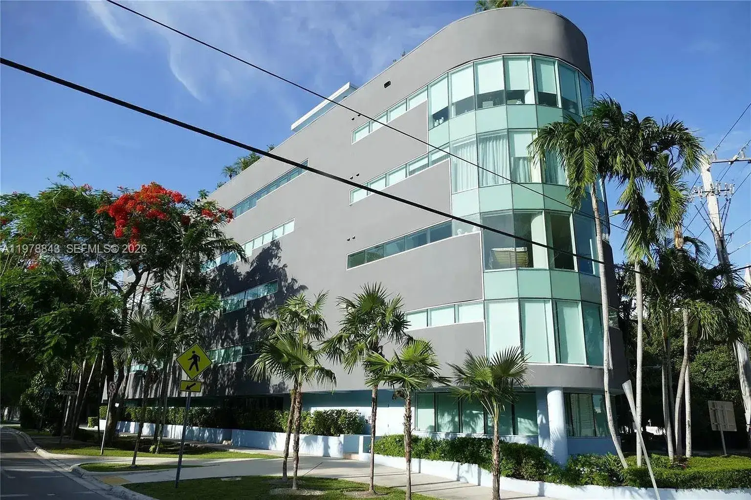 1 bedroom 1 bath Residential Lease for rent at 2699 Tigertail Ave # 14, Miami FL 33133