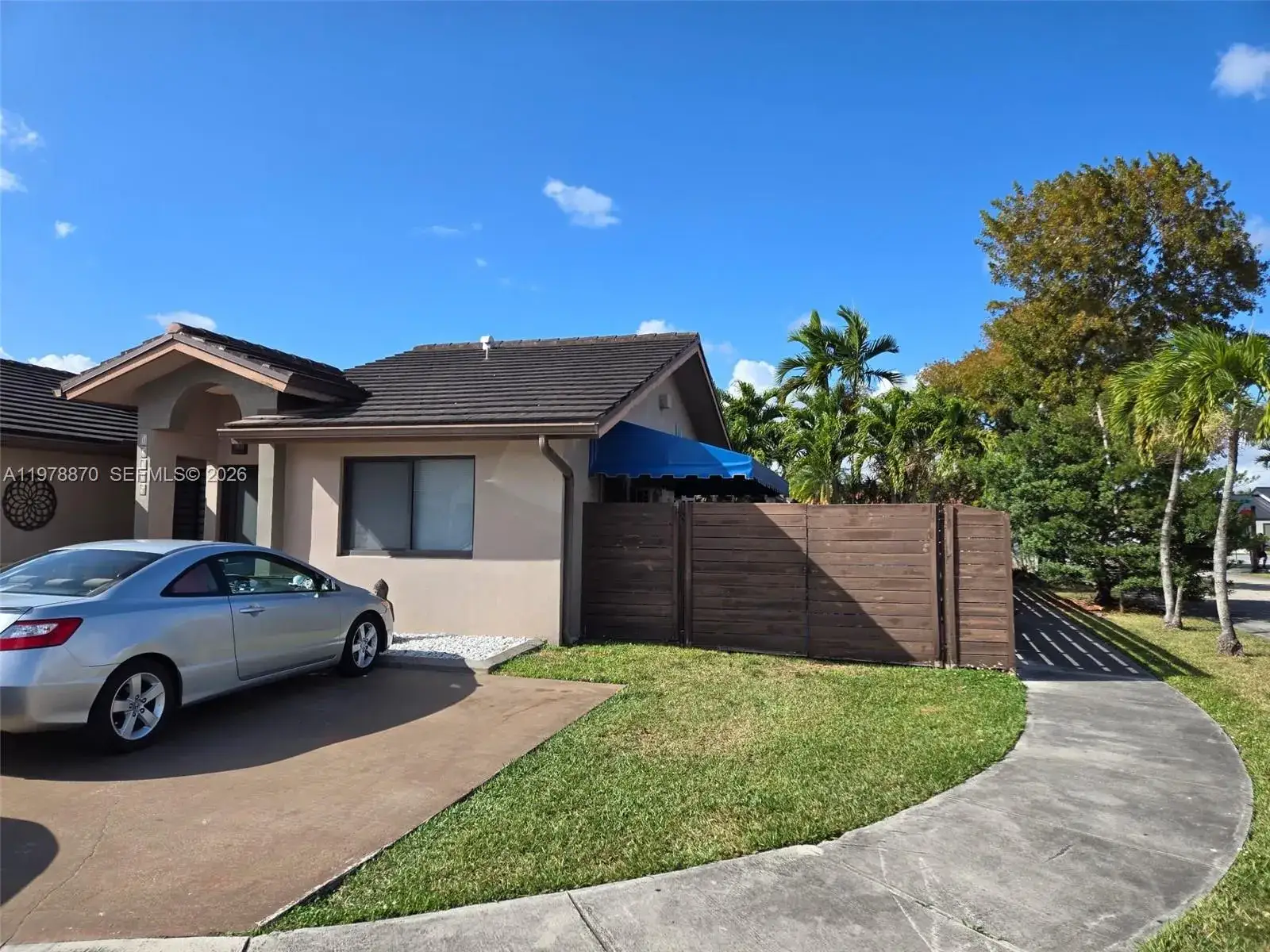 1 bedroom 1 bath Residential Lease for rent at 12715 NW 8th Ln # 1, Miami FL 33182