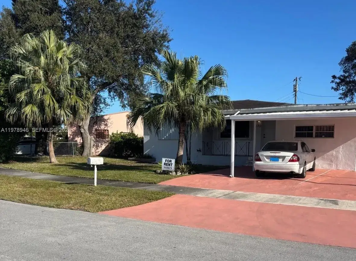 2 bedroom 1 bath Residential Lease for rent at 1170 NW 90th St # 1170, Miami FL 33150