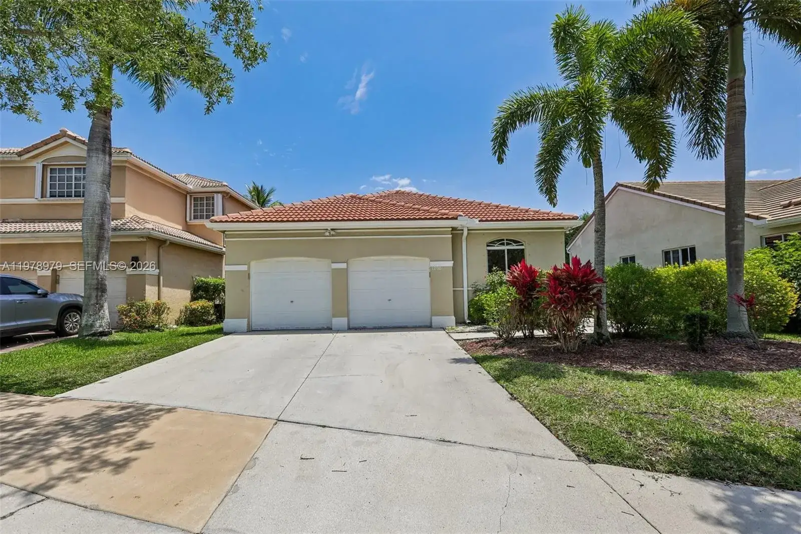 4 bedroom 2 bath Residential for sale at 1290 Camellia Ln, Weston FL 33326