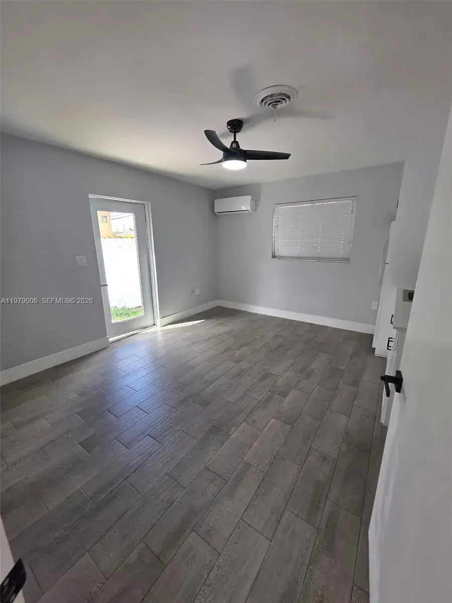 1 bedroom 1 bath Residential Lease for rent at 9321 SW 26th St # 1, Miami FL 33165