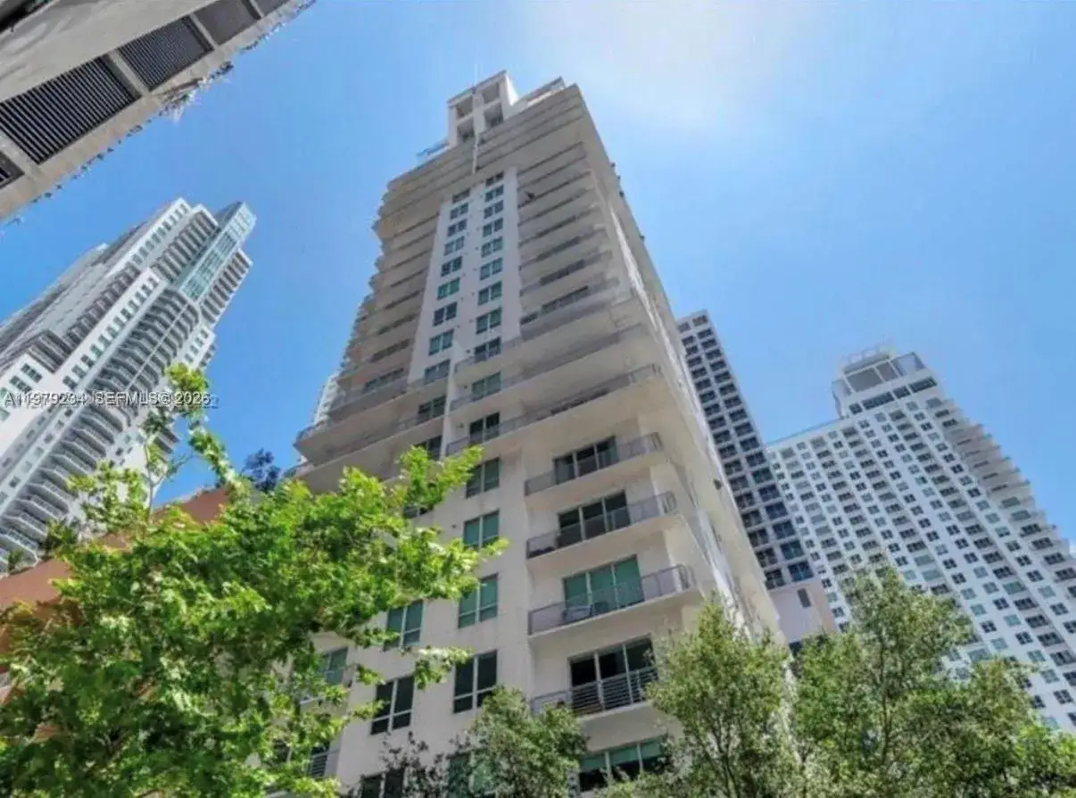 1 bedroom 1 bath Residential Lease for rent at 234 NE 3rd St # 608, Miami FL 33132