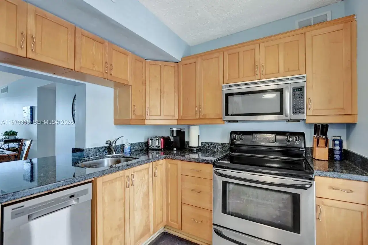 2 bedroom 2 bath Residential for sale at 2651 S Course Dr # 203, Pompano Beach FL 33069