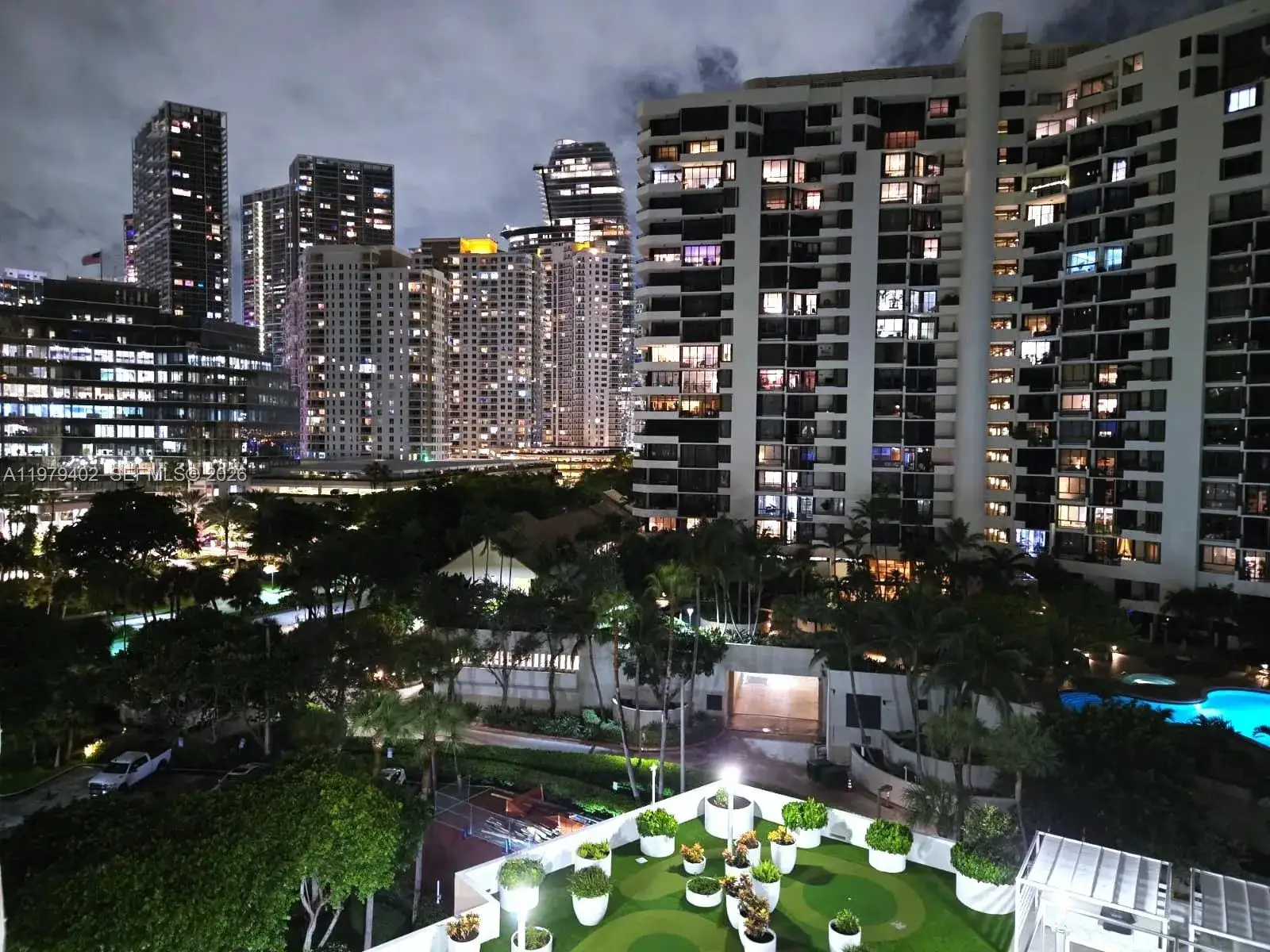 1 bedroom 1 bath Residential for sale at 770 Claughton Island Dr # 911, Miami FL 33131