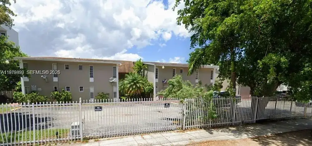 1 bedroom 1 bath Residential Lease for rent at 1525 NW 19th Ter # 15, Miami FL 33125