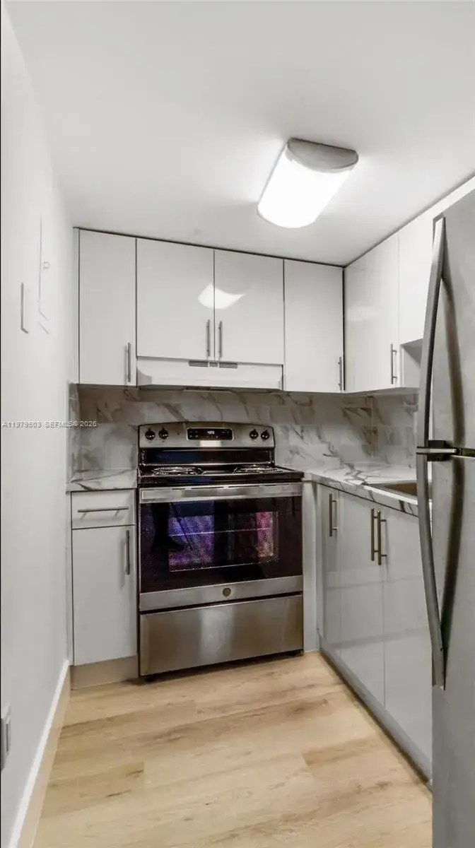 2 bedroom 2 bath Residential Lease for rent at 4855 NW 7th St # 6, Miami FL 33126
