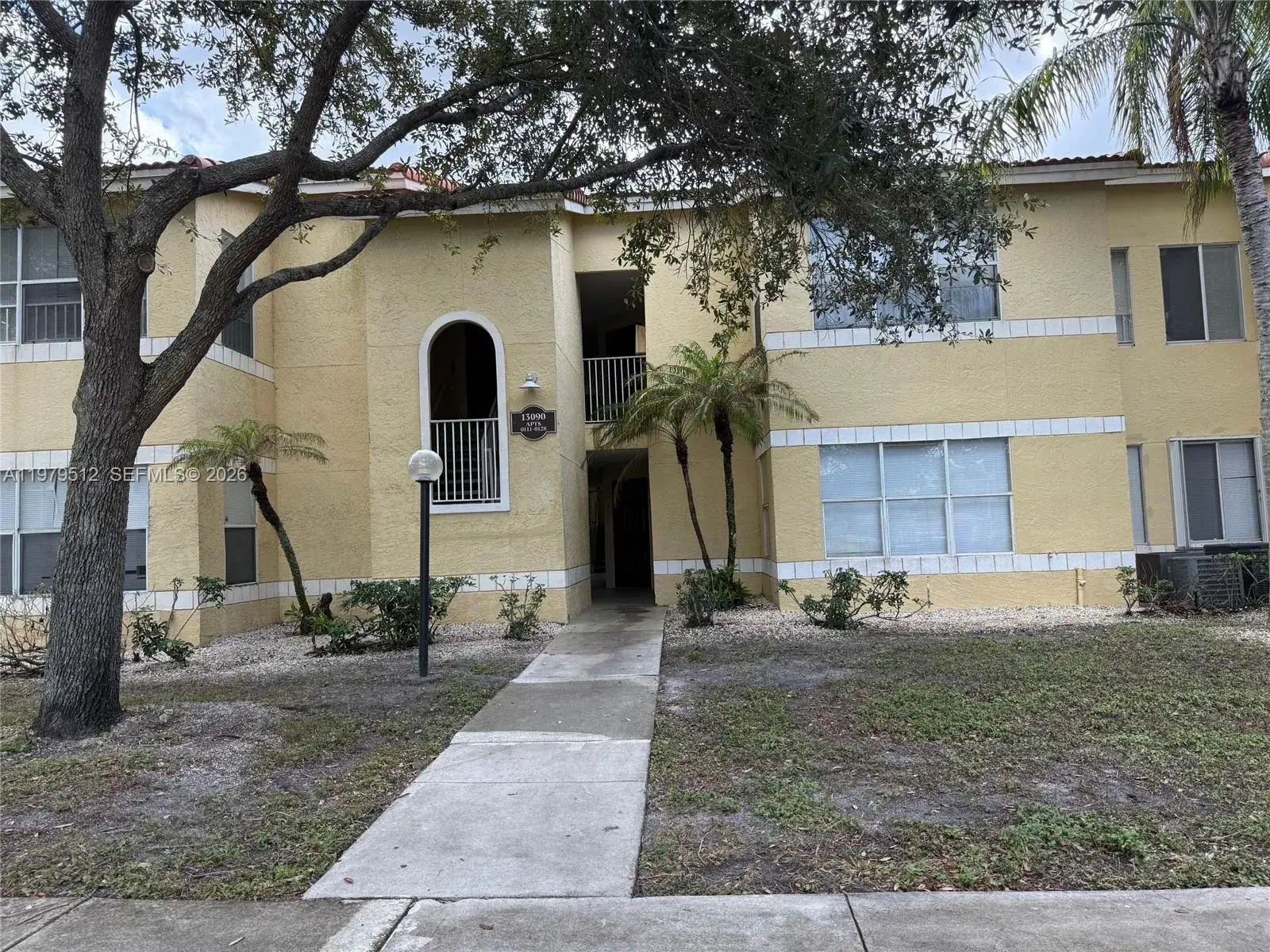 1 bedroom 1 bath Residential for sale at 13090 Vista Isles Dr. # 126, Sunrise FL 33325