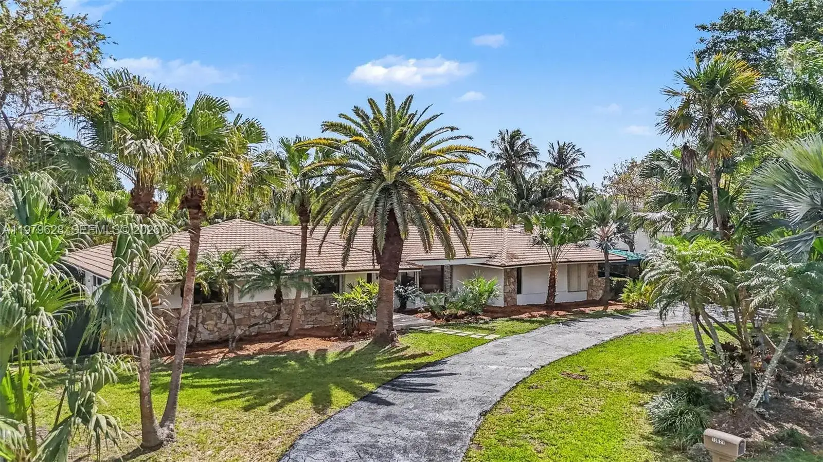 4 bedroom 3 bath Residential Lease for rent at 13621 SW 103rd Ave, Miami FL 33176
