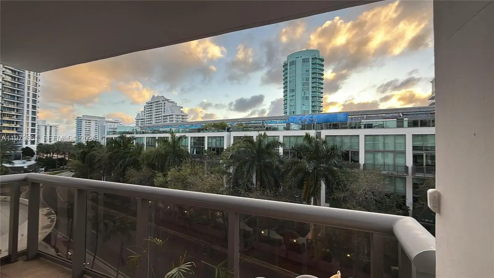 2 bedroom 2 bath Residential Lease for rent at 6039 Collins Ave # 635, Miami Beach FL 33140