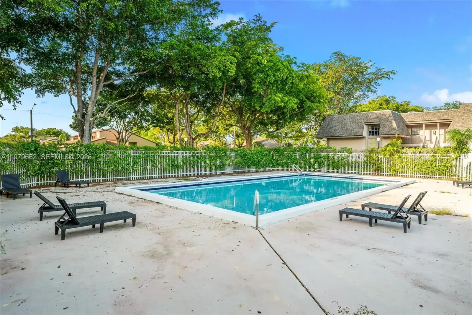 2 bedroom 2 bath Residential for sale at 3631 NW 94th Ave # 6G, Sunrise FL 33351