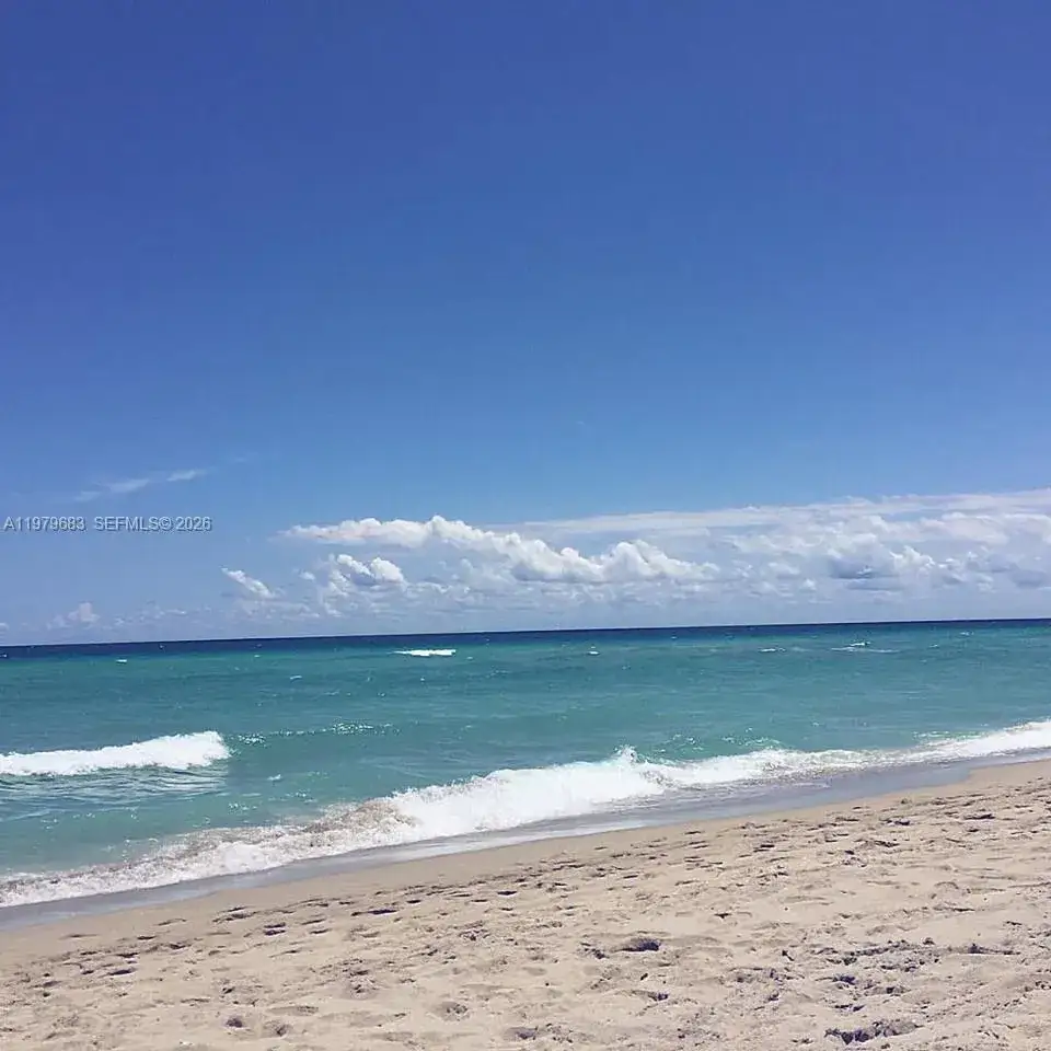 1 bedroom 1 bath Residential Lease for rent at 2200 S Ocean Dr # N205, Hollywood FL 33019