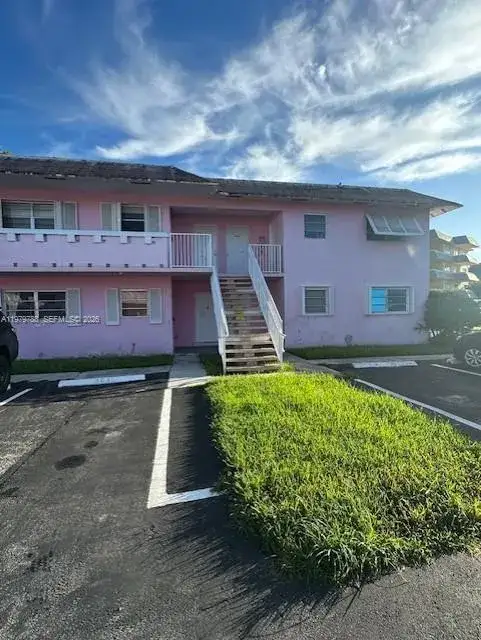 2 bedroom 1 bath Residential Lease for rent at 7500 SW 82nd St # G110, Miami FL 33143