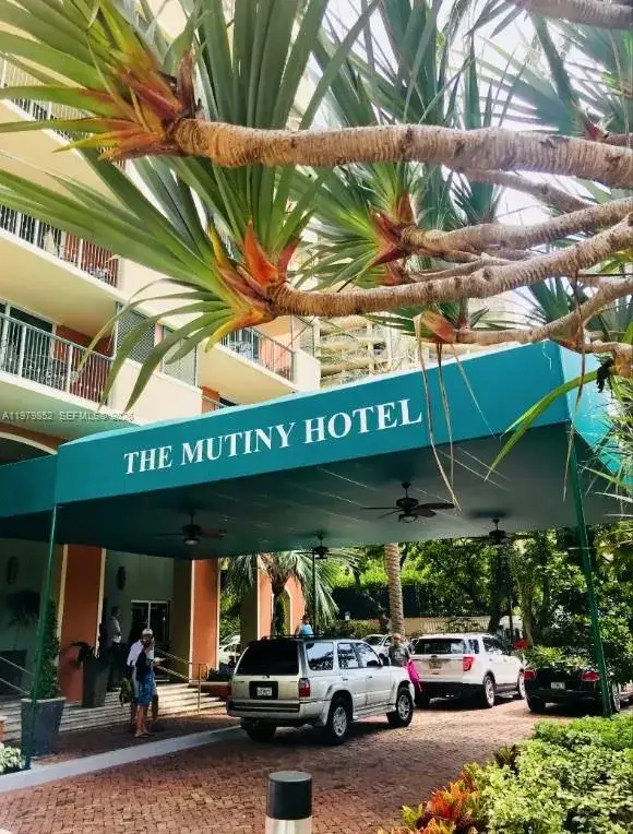1 bedroom 1 bath Residential Lease for rent at 2951 S Bayshore Dr # 215, Coconut Grove FL 33133