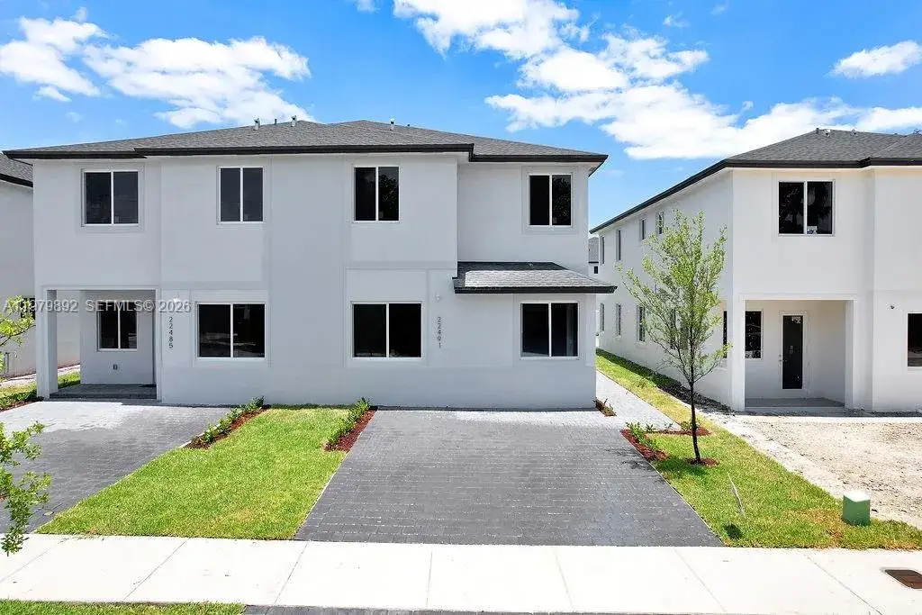 5 bedroom 4 bath Residential for sale at 22445 SW 125th Ave # 18A, Miami FL 33170