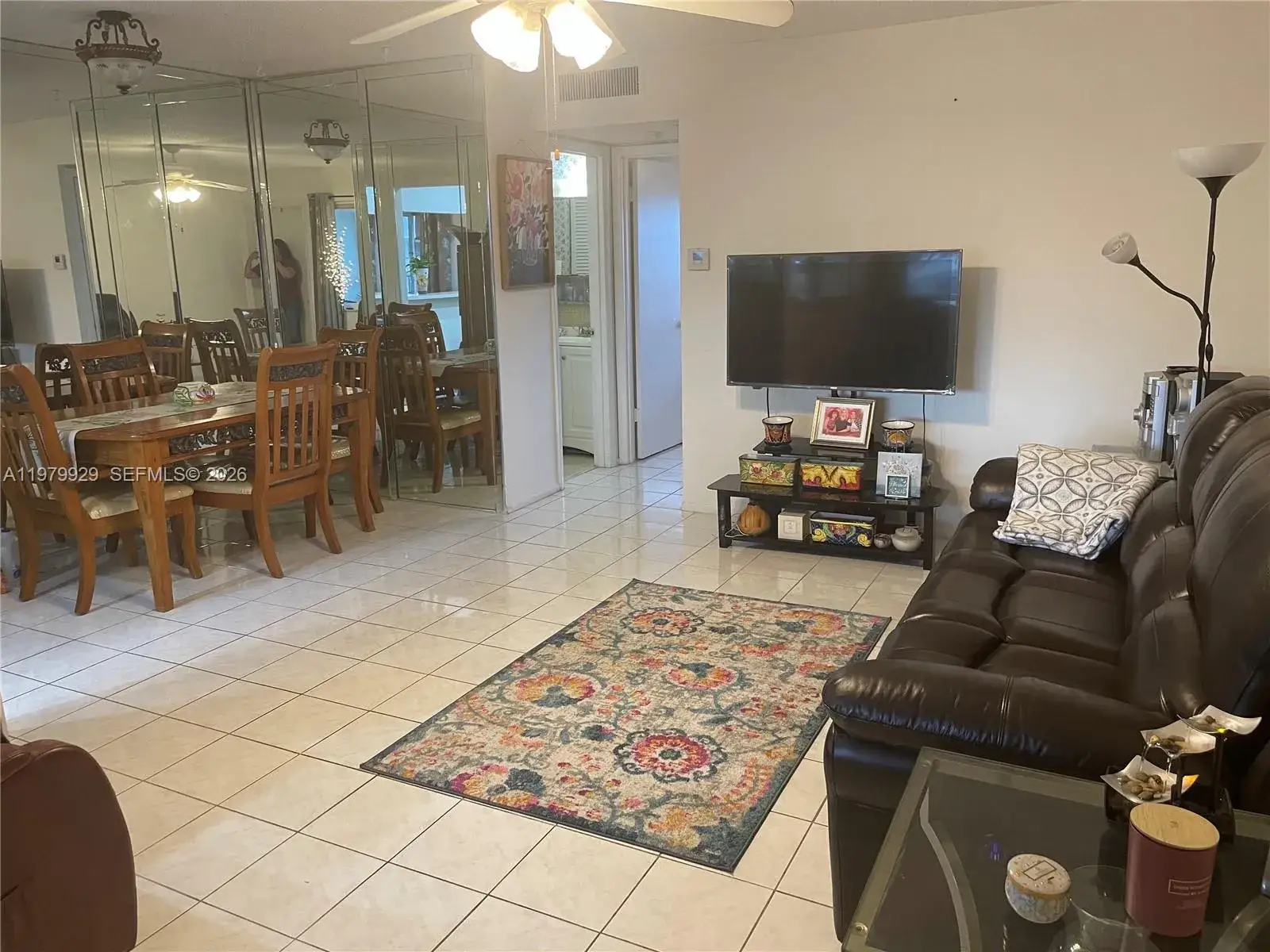 1 bedroom 1 bath Residential for sale at 5300 Washington St # J312, Hollywood FL 33021