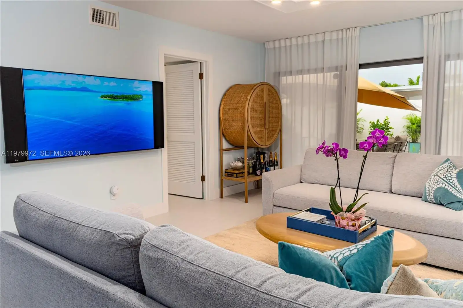 2 bedroom 2 bath Residential for sale at 2930 Day Ave, Miami FL 33133
