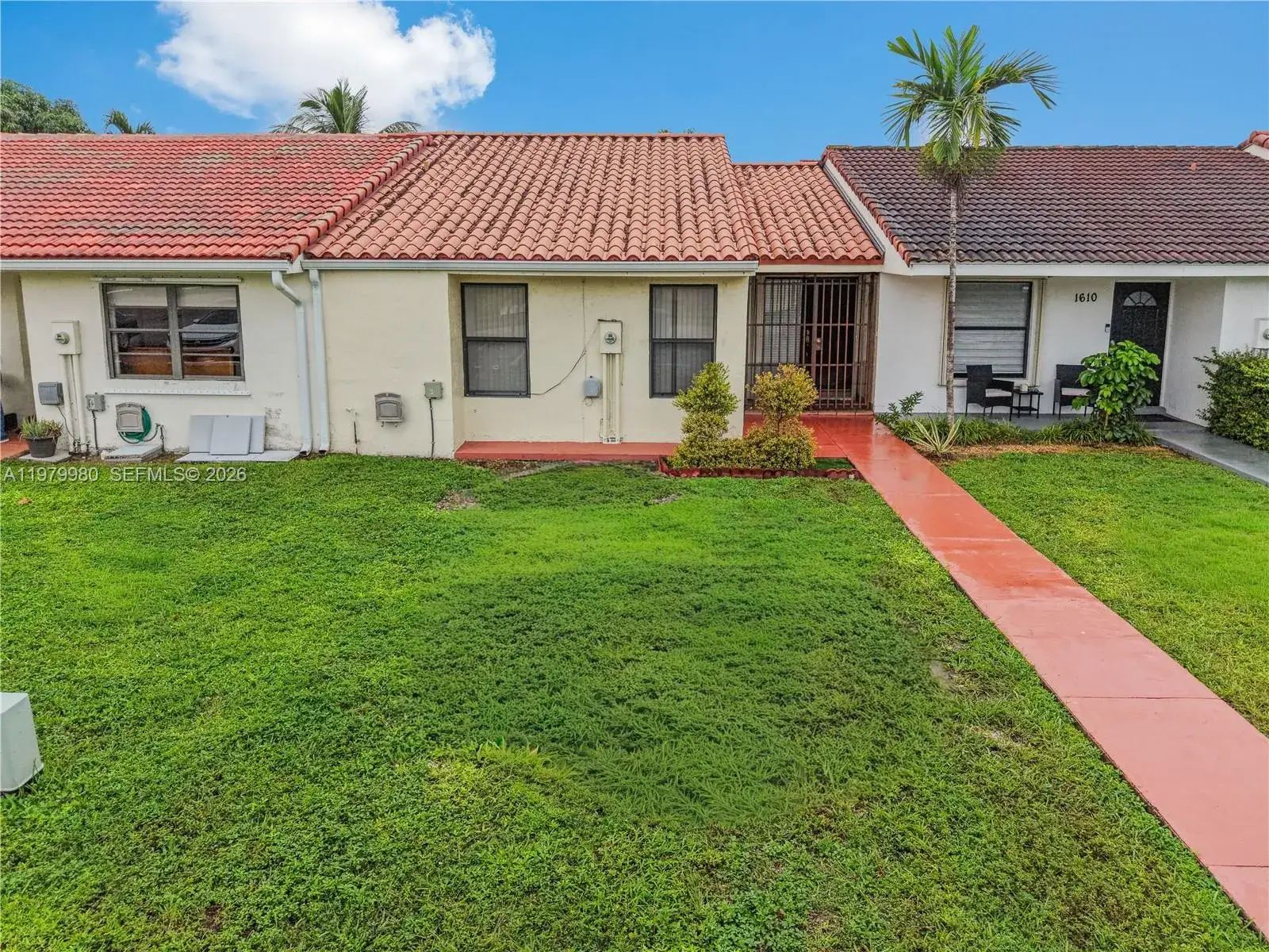 3 bedroom 2 bath Residential for sale at 1620 SW 124th Pl, Miami FL 33175