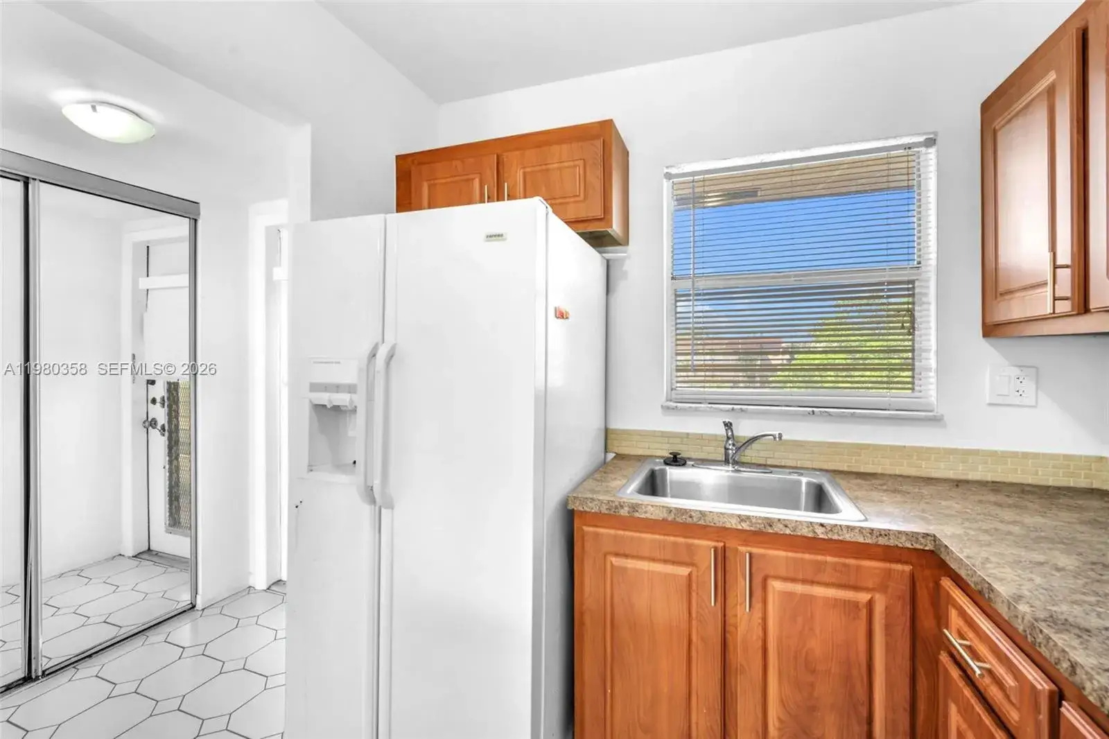 1 bedroom 1 bath Residential for sale at 2720 N Pine Island Rd # 306, Sunrise FL 33322