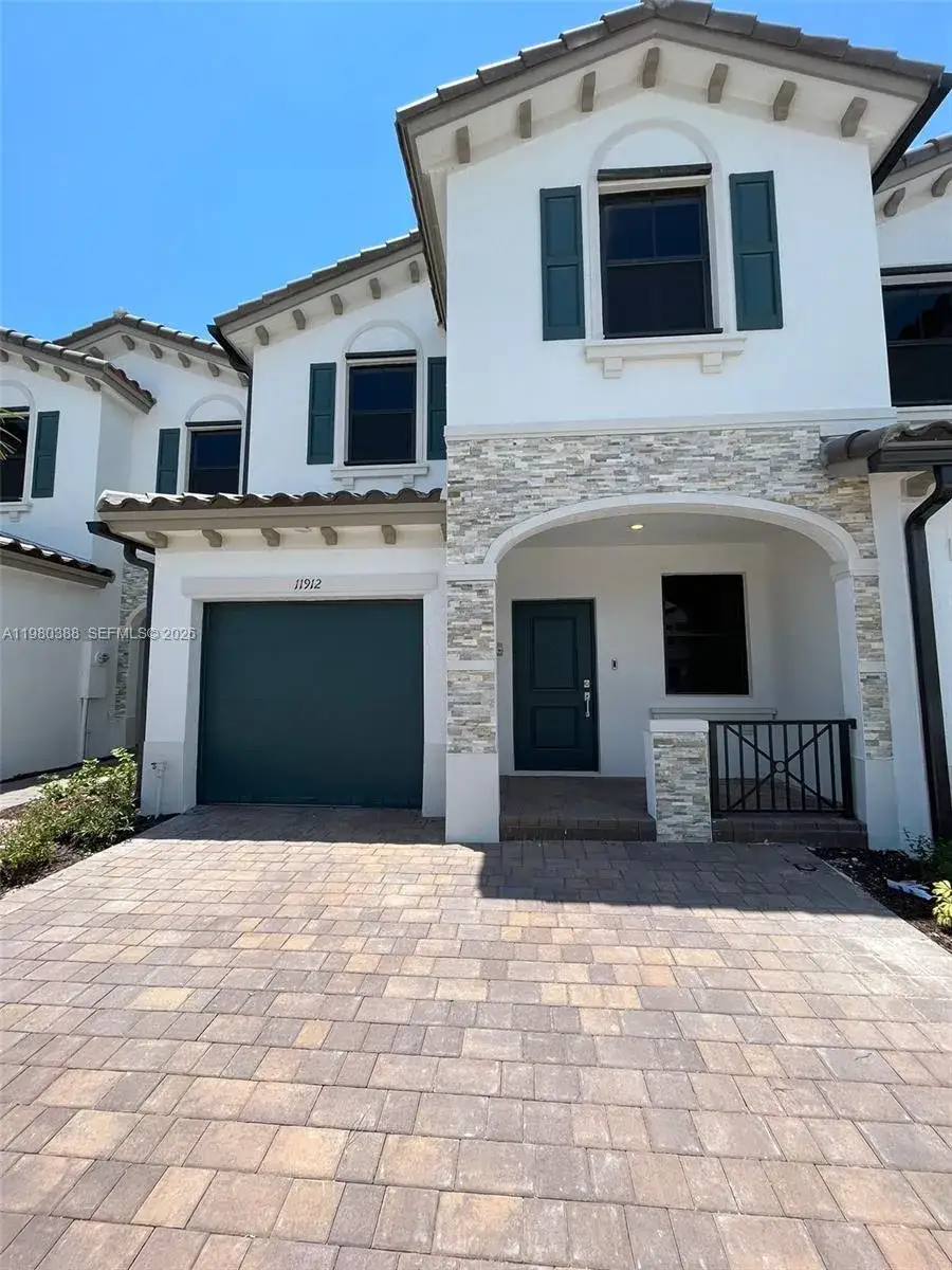 3 bedroom 2 bath Residential for sale at 11912 SW 244th Ln, Homestead FL 33032