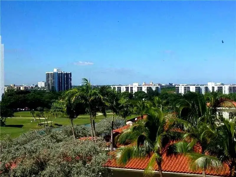 3 bedroom 3 bath Residential for sale at 19900 E Country Club Dr # 806, Aventura FL 33180