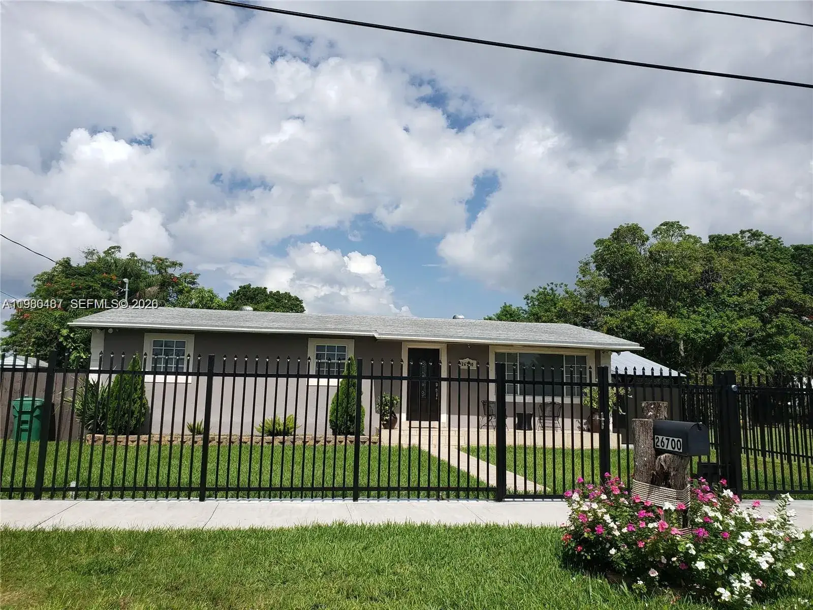 3 bedroom 1 bath Residential for sale at 26700 SW 138th Ave, Homestead FL 33032