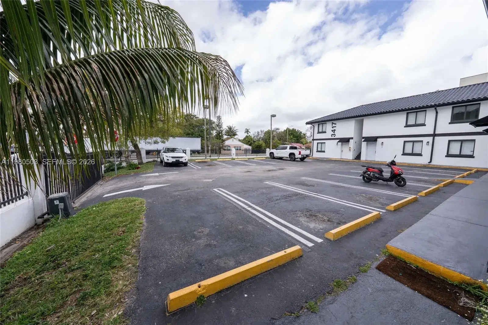 1 bedroom 1 bath Residential Lease for rent at 3417 NW 22nd Ave # 13, Miami FL 33142