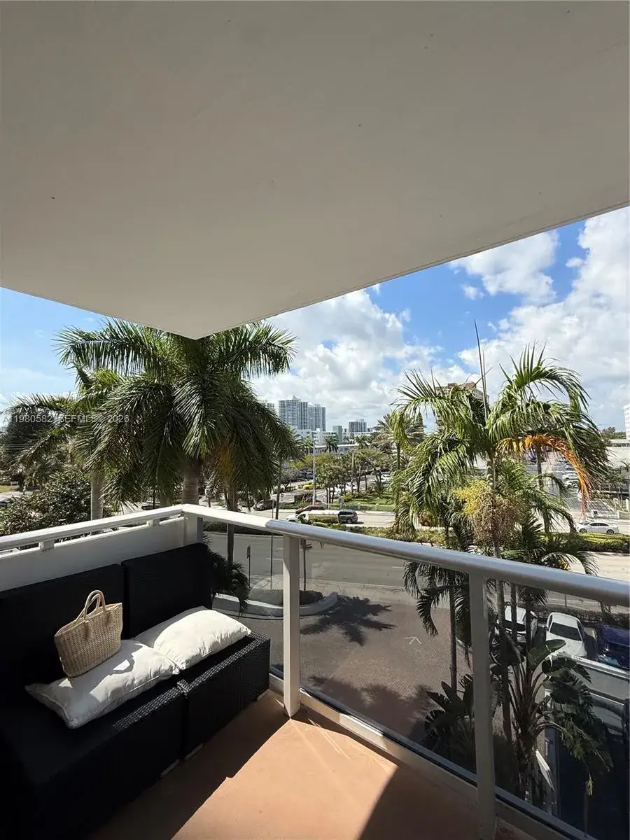 2 bedroom 2 bath Residential for sale at 3140 S Ocean Dr # 310, Hallandale Beach FL 33009