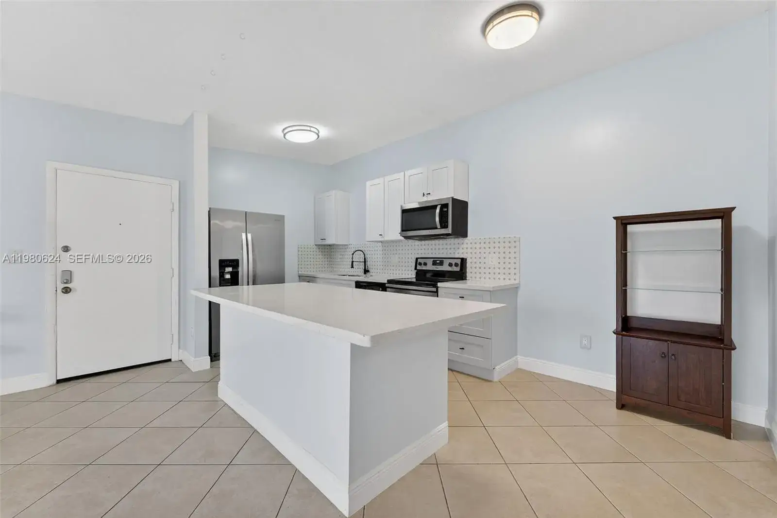 2 bedroom 2 bath Residential Lease for rent at 819 NE 199th St # 206, Miami FL 33179