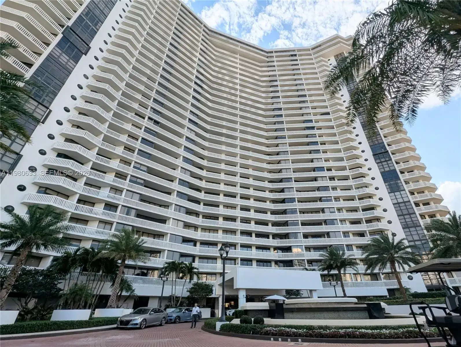 2 bedroom 2 bath Residential for sale at 1000 W Island Blvd # 2908, Aventura FL 33160