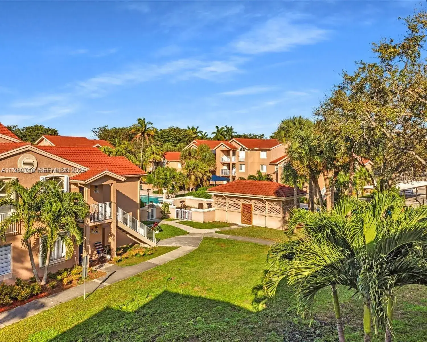 2 bedroom 2 bath Residential for sale at 15770 SW 106th Ter # 303, Miami FL 33196