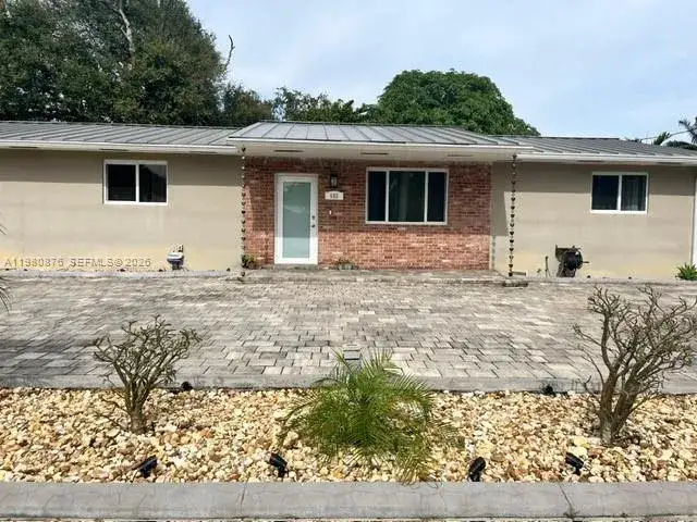 3 bedroom 2 bath Residential for sale at 685 W 77th St, Hialeah FL 33014