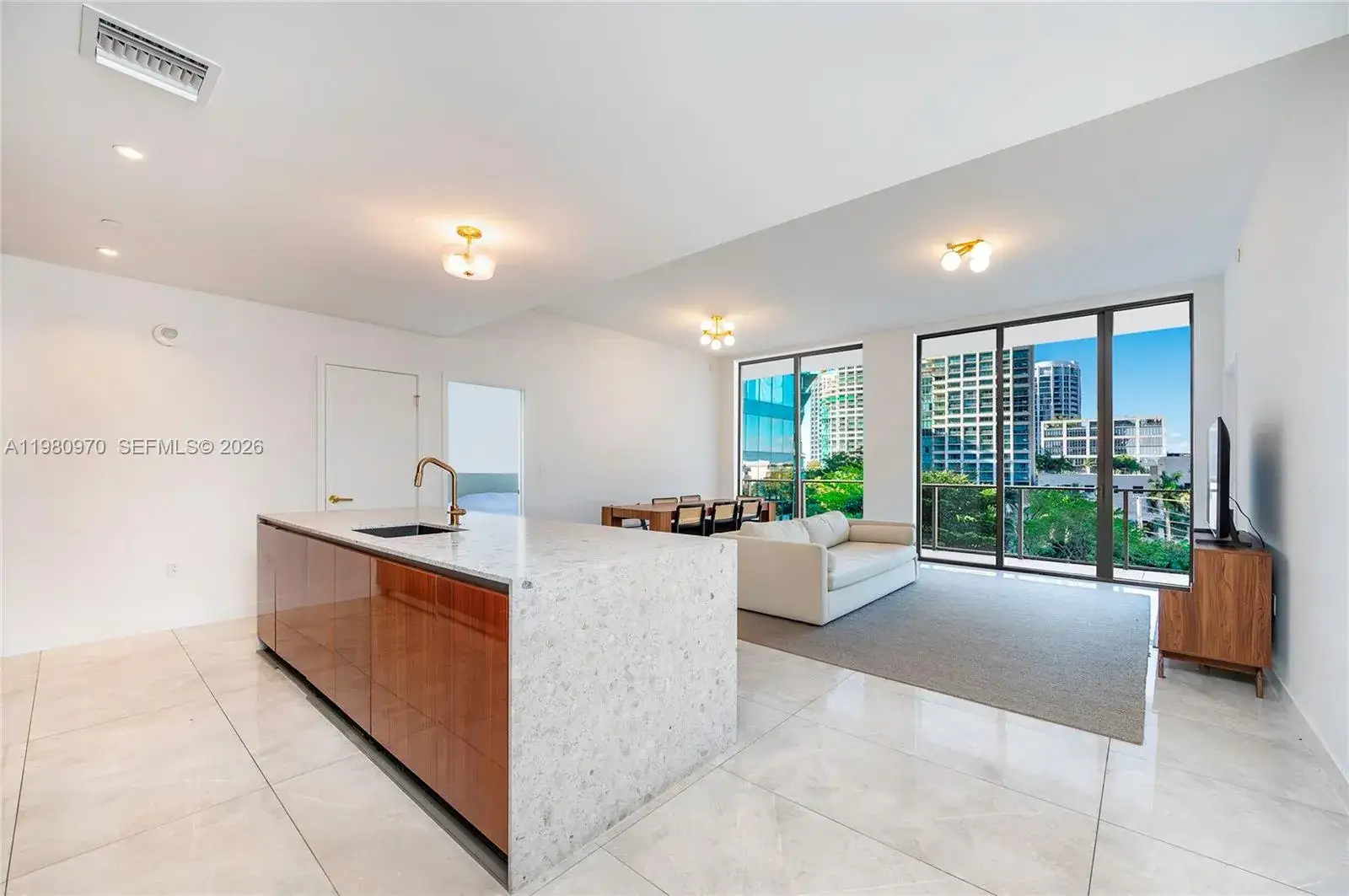 2 bedroom 2 bath Residential Lease for rent at 2678 Tigertail Ave # 413, Miami FL 33133