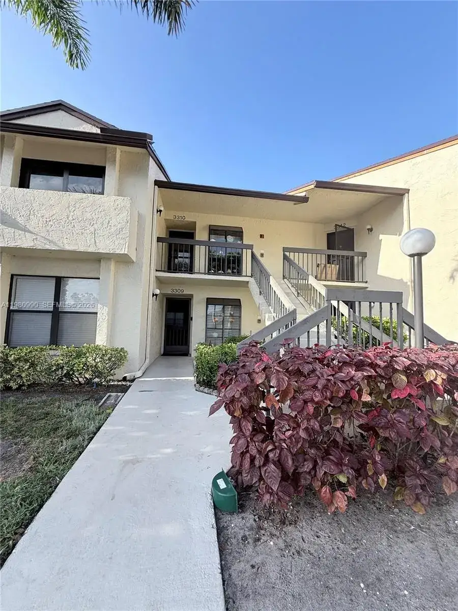 2 bedroom 2 bath Residential Lease for rent at 3310 Perimeter Dr # 3310, Green Acres FL 33467