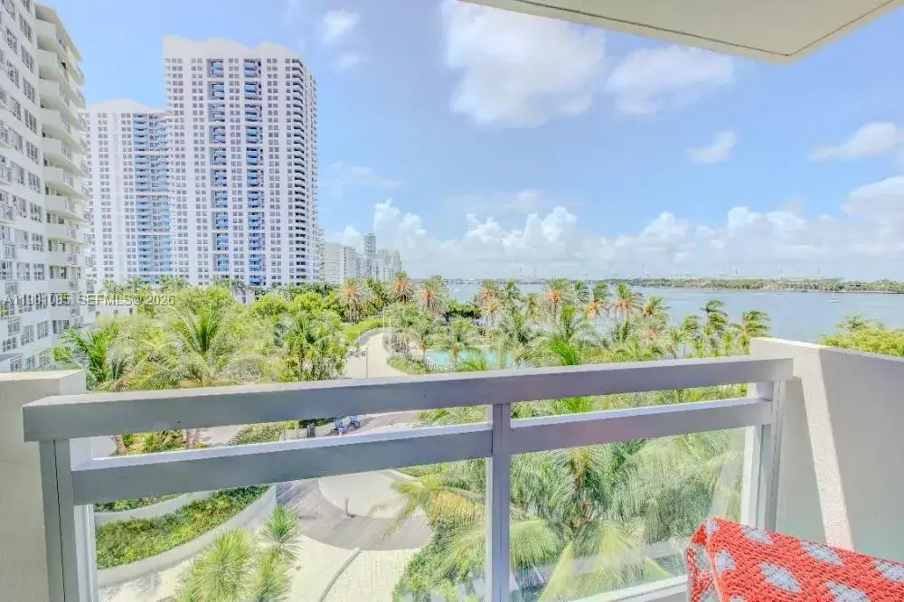 2 bedroom 2 bath Residential Lease for rent at 1500 Bay Rd # 528S, Miami Beach FL 33139