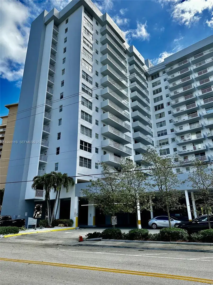 2 bedroom 2 bath Residential Lease for rent at 137 Golden Isles Dr # 1110, Hallandale Beach FL 33009