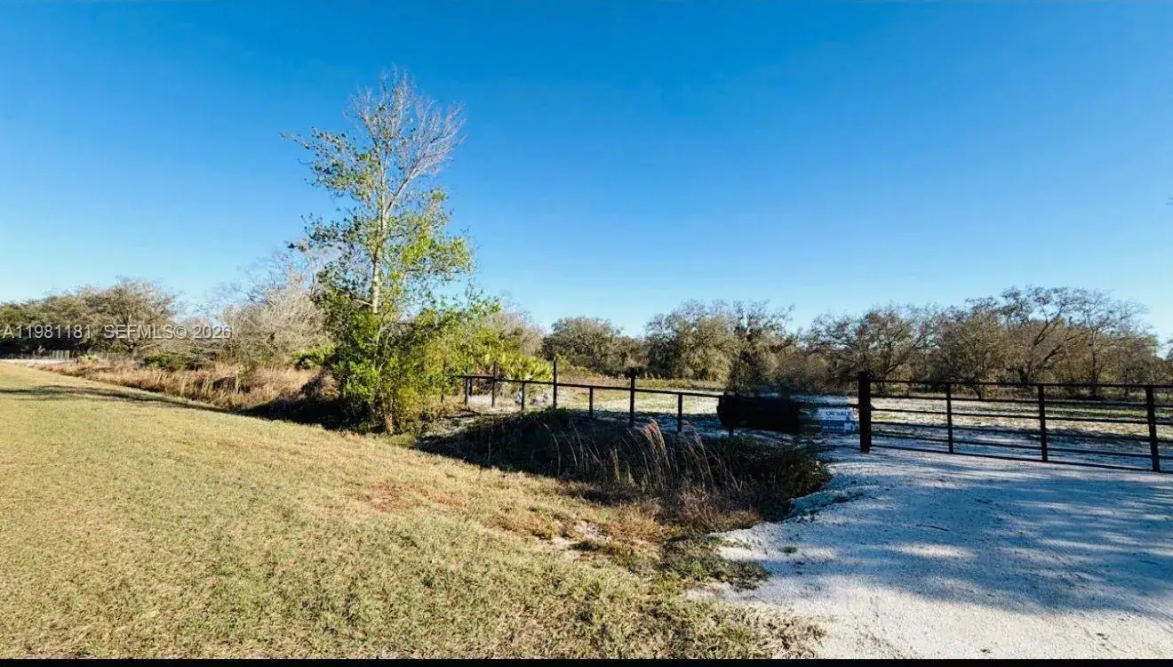 Land/Boat Docks for sale at 18626 NW 284 st, Okeechobee FL 34972
