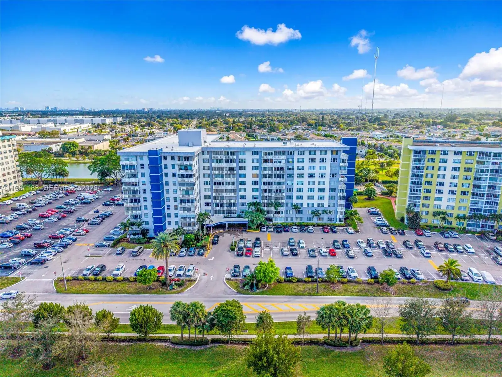 2 bedroom 2 bath Residential for sale at 4350 Hillcrest Dr # 200, Hollywood FL 33021