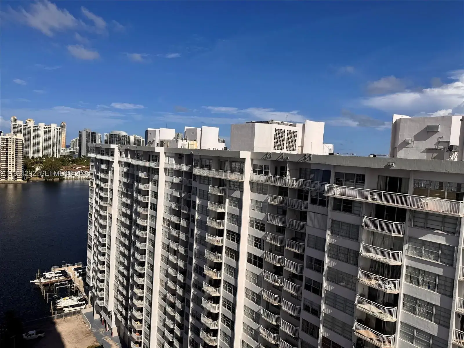2 bedroom 2 bath Residential for sale at 2750 NE 183rd St # 2103, Aventura FL 33160