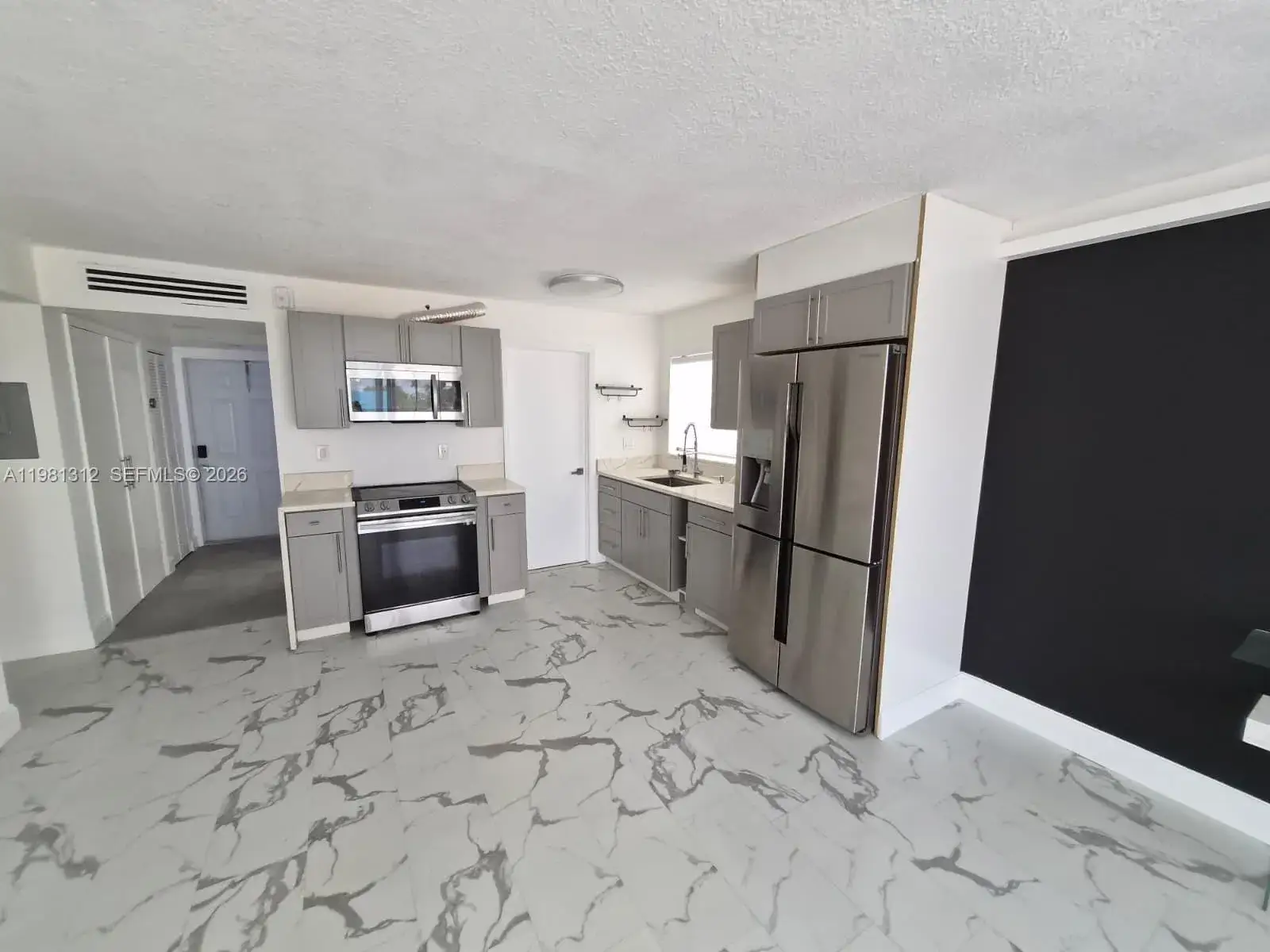 2 bedroom 2 bath Residential for sale at 16410 Miami Dr # 304, North Miami Beach FL 33162