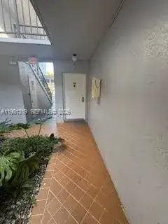 2 bedroom 2 bath Residential Lease for rent at 9225 SW 87th Ave # A6, Miami FL 33176
