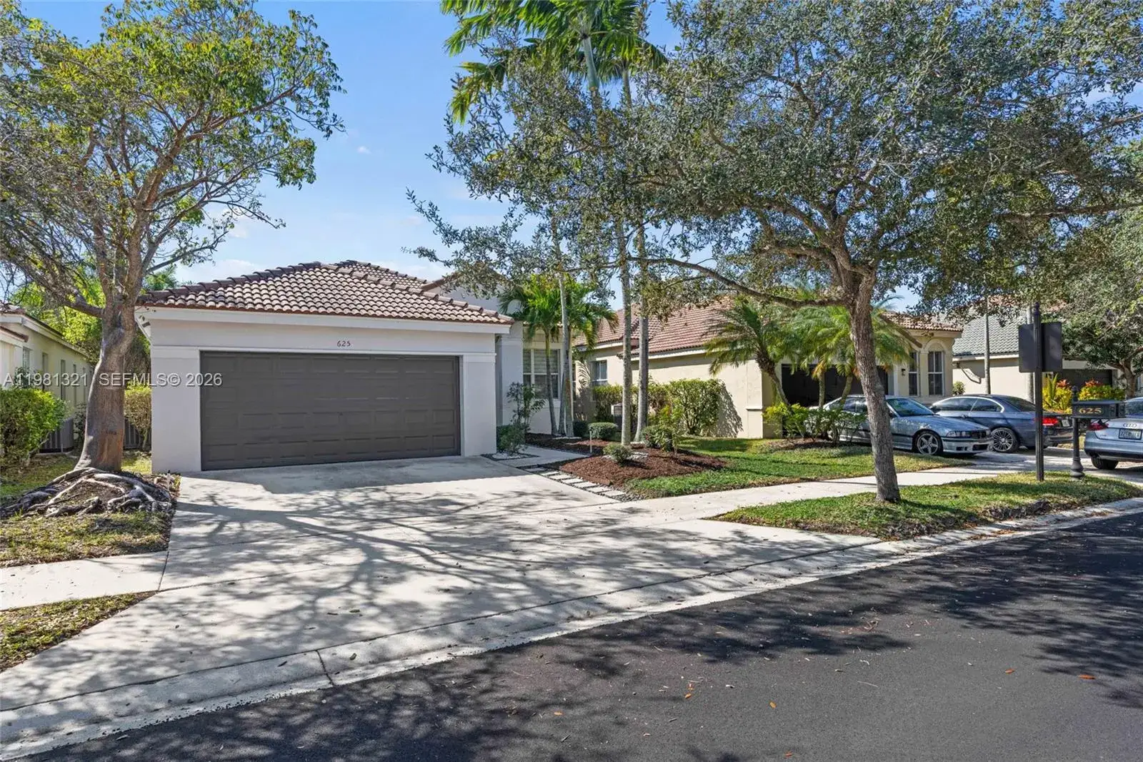 3 bedroom 2 bath Residential Lease for rent at 625 Bald Cypress Rd # 625, Weston FL 33327