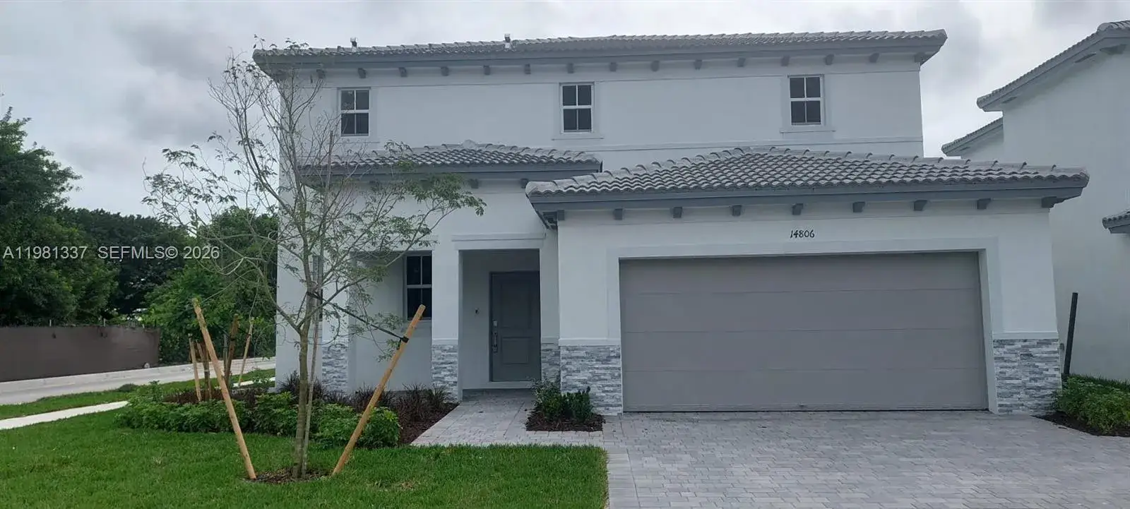 4 bedroom 2 bath Residential Lease for rent at 14806 SW 163rd St, Miami FL 33187