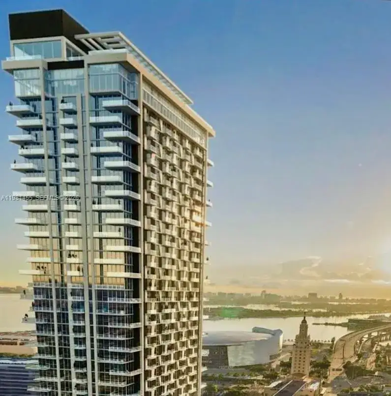 1 bedroom 1 bath Residential Lease for rent at 11 NE 6th St # 311, Miami FL 33132
