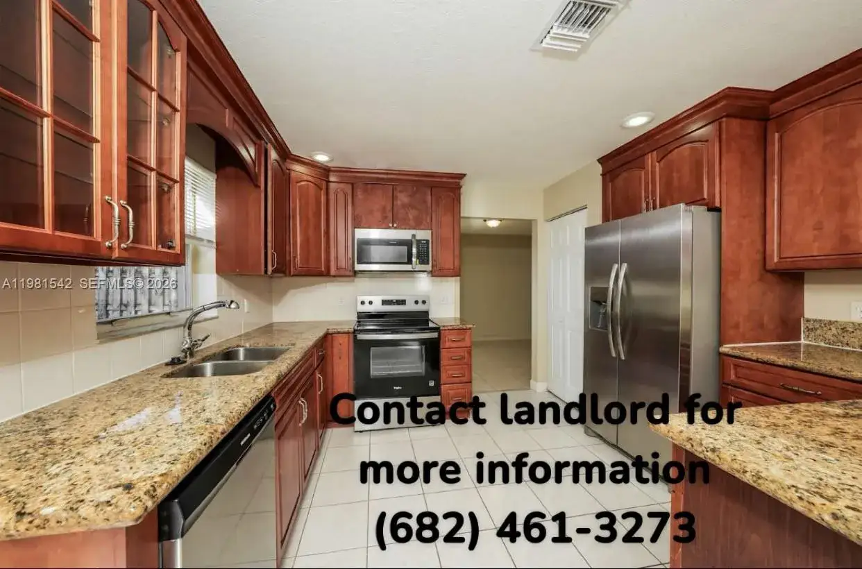 3 bedroom 2 bath Residential Lease for rent at 1520 N 15th Ave N, Lake Worth FL 33460