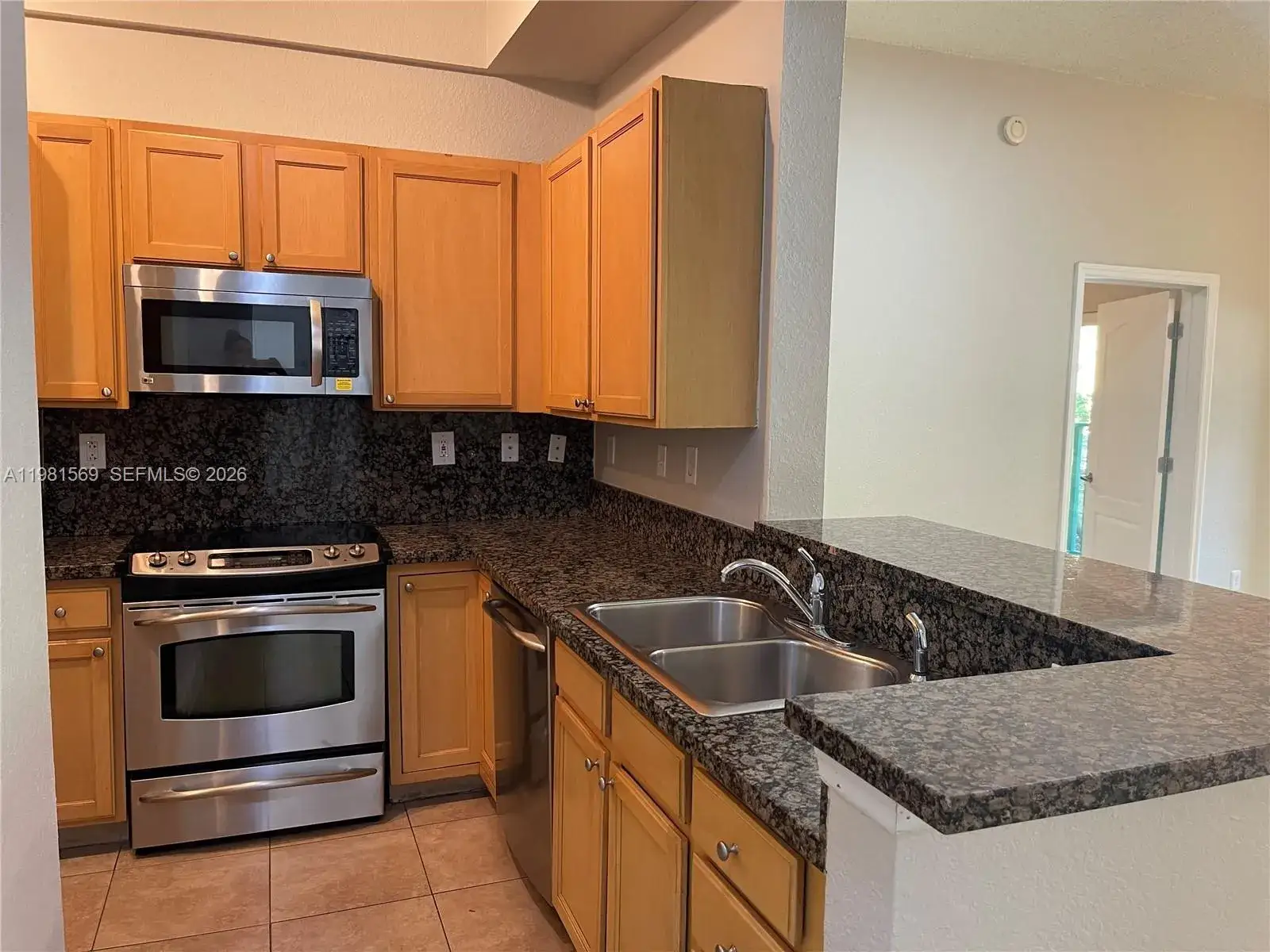 2 bedroom 2 bath Residential for sale at 6001 SW 70th St # 130, South Miami FL 33143