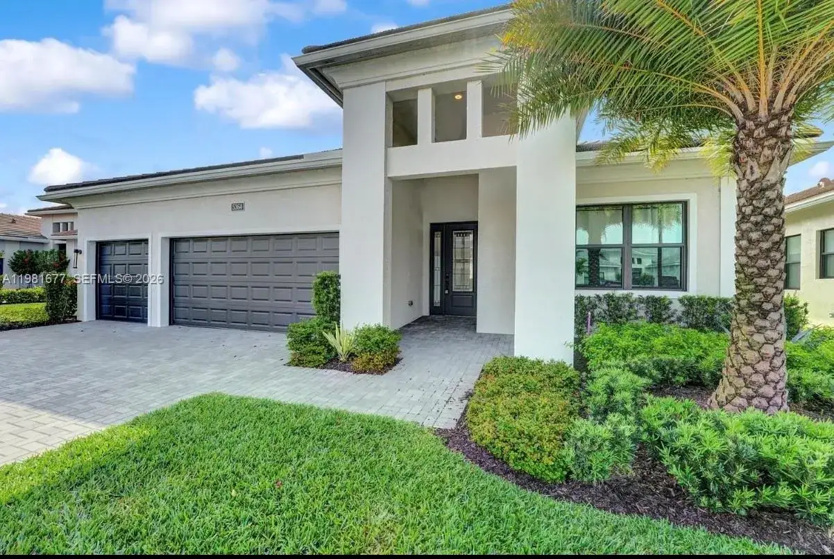 3 bedroom 3 bath Residential for sale at 5364 Siesta Key Ln, Loxahatchee FL 33470